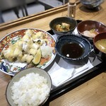 魚ト肴いとおかし - 穴子天ぷら定食（1200円：税込）を選びました。