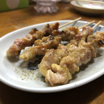 とり安 - 皮串300円