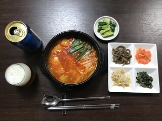 キリマン酒店 - 浅間名水 プレミアム・クリア のアテは "チーズスンドゥブ"