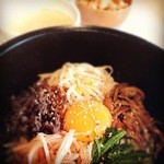 Korean Dining KOSARI TOKYO - 石焼ビビンパ