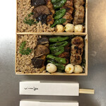 鳥しき - 『鳥しき弁当￥2800』
      