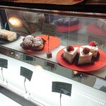 阿蘇レストラン&菓子屋 ギフト - ケーキのショーケース