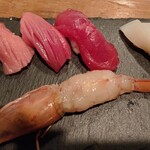立ち寿司 杉尾 - マグロ三昧、もんこういか、赤海老