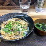 はなちゃんうどん  - ミニ牛たま丼を普通盛りにしてもらいました。