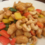 翠天楼 - 鶏肉のカシューナッツ炒め