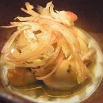 旬菜料理 山灯 - 「牡蠣の西京漬け」：プルッと濃厚な牡蠣に、穏やかな西京風味！　今夜はサイキョウ～♪
