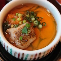 対馬のどぐろとイカ活き造り 博多 魚蔵 都ホテル店 - 