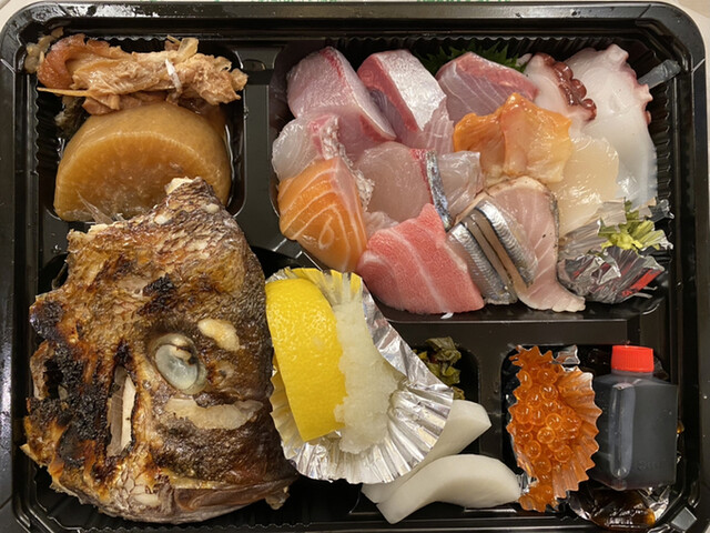 色々食べられるうれしいお弁当 By ピンクサファイア まるさん松本 宝塚南口 魚介料理 海鮮料理 食べログ 色々食べられるうれしいお弁当 By ピンクサファイア まるさん松本 宝塚南口 魚介料理 海鮮料理 食べログ