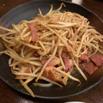 比呂 - ベーコンもやし炒め