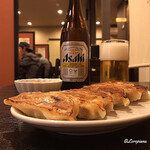 広州 - 焼き餃子と瓶ビール