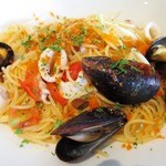 Bistro flat - ('12/8)ムール貝とヤリイカ、チェリートマトのペペロンチーノ