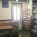 カフェステージバークリー - 店内 入口付近