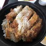 Daihachi Udon - カツ丼定食のカツ丼。(๑>◡<๑)