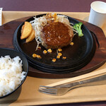 Eat it! - 鉄板ハンバーグ　850円