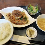 中華厨房 たんたん - 料理写真:平日限定ランチ「豚肉炒め」800円