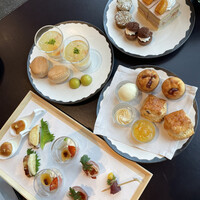 ザ タヴァン グリル＆ラウンジ - 