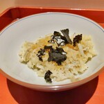 銀座 しのはら - 伊勢海老と釜揚げ氷魚の土鍋ご飯