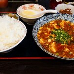 h Taishuu chuukasakaba kikunoya - 麻婆豆腐定食（ご飯大盛り）　@800