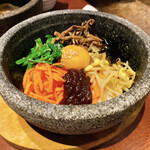 シュリ - 石焼ビビンパ　具だくさん、味も濃くて美味しい