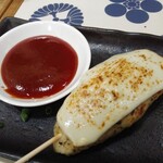 焼き鳥と生サワー トリサワ子 - 香りつくね トマトチーズ280円