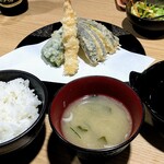 Tempura Arashi - 日替り定食《８品》～最初は海老、ピーマン、ナス、白身魚～【Nov.2020】