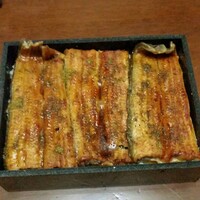 割烹 蒲焼 大沼 - はいー（。ノωノ）
                    マィウ～でござんす(´▽`)ノﾊﾟﾁﾊﾟﾁﾊﾟﾁ!!
                    特上は5500円、高級っすぇ～(つд`)
                    アチキ、食費削って断食します(笑)
                    ウマヒィ～、ムシャムシャ、うんめぇ( ^o^)
                    