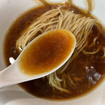 Japanese Soba Noodles 蔦 - 魚介の効いた醤油スープ