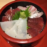 北海道レストラン 知床漁場 - タイとマグロとイカの2色丼