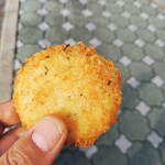 つよしのコロッケ本舗 - コロッケ　サイズはやや小