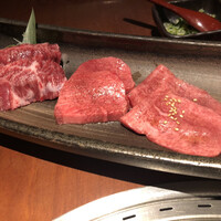 蕃 YORONIKU - 