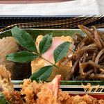 和食処 万松 - 鰆の粕漬け、出し巻き玉子、きんぴら