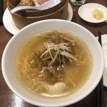 京華小吃 - 点心餃子セット 1,300円（税込）のザーサイロースー麺