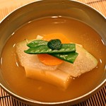 日本料理　百屋 - 【椀物】胡麻豆腐と冬瓜