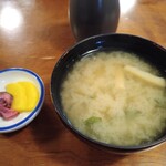 Sawaraya - 味噌汁と漬物