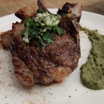 對馬流 南インド系辛口料理店 タリカロ - 国産マトンのスペアリブロースト