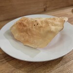 對馬流 南インド系辛口料理店 タリカロ - ビールのあてにパパドを