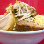 ラーメン二郎 - ラーメン小＋ニンニク多め＋白ネギ