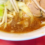 ラーメン二郎 - スープ