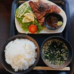 炭火焼店 道 - 厚切タン定食(ごはん大)