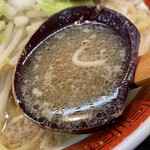 Chuukasoba Hamadaya - 背油が入ってコクがあるスープ