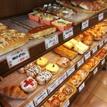 パン工房 麦の華 - 店内