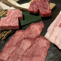 近江うし 焼肉 にくTATSU 青山本店 - 