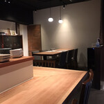 曙橋 かず - 店内。