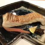 曙橋 かず - 軽めのコース５５００円。マナガツオの塩焼き。私史上最高のマナガツオです（╹◡╹）（╹◡╹）。甘み、旨味、脂と文句なく美味しい焼き魚です。