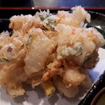 味奈登庵  - かき揚げは小海老、イカ、小柱と野菜