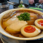 らぁ麺 紫陽花 - 特製醤油らぁ麺 1100円﻿
      炙り肉飯 300円