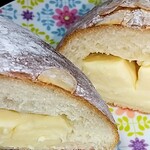 Boulangerie　GNOMES'INN - クリームパン　断面