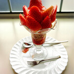 カフェ ラ ローサ - 料理写真:めちゃくちゃ甘いいちご