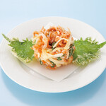 札幌かに家 - 季節の逸品こしらえ　桜えびと新たまねぎのかき揚げ