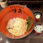 陣矢 東京油そば伝承館 上野の陣 - 油そば（大盛り） ¥700 ＋ 玉ねぎ ¥100 ＋ マヨネーズ ¥50